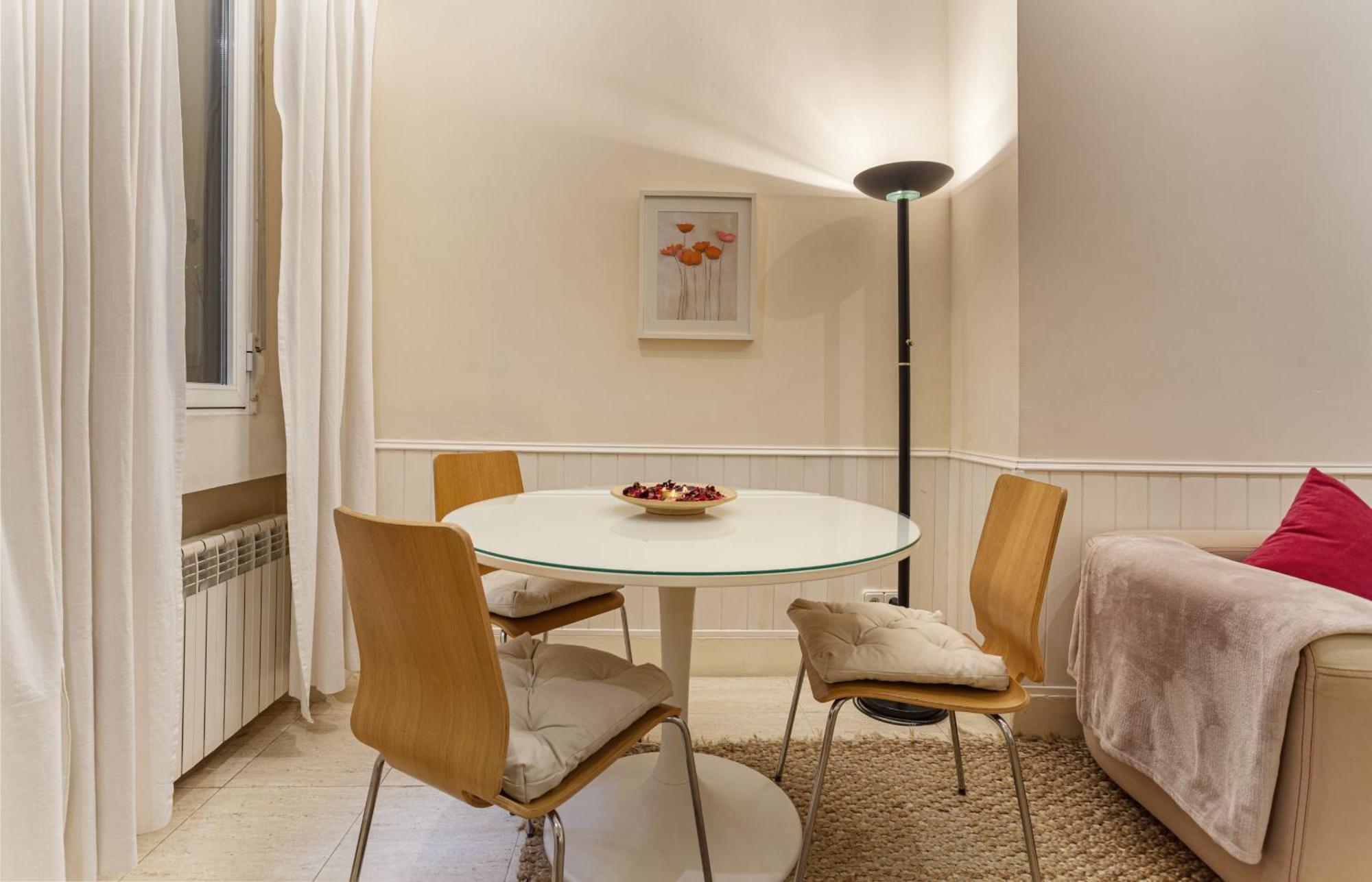 Apartamento Prado En มาดริด ภายนอก รูปภาพ